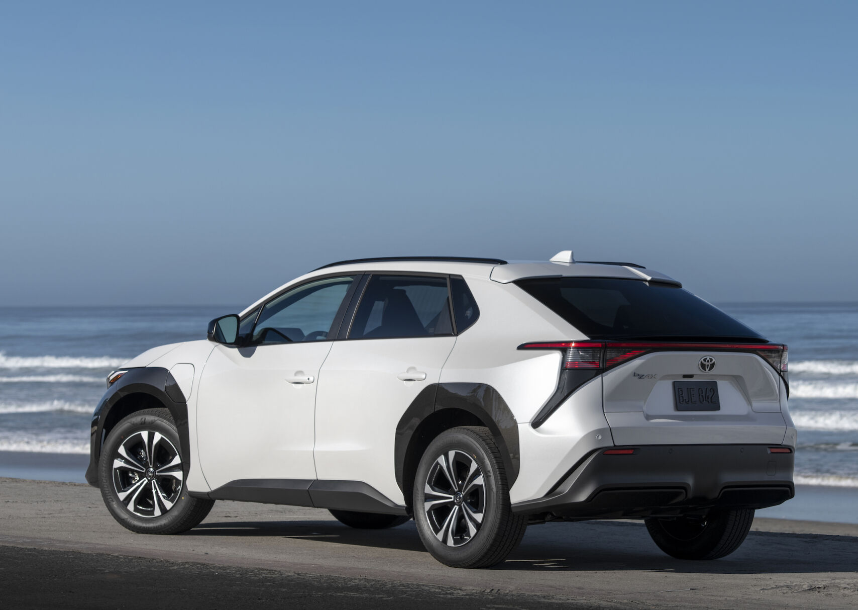 2023-Toyota-bZ4X_Wind-Chill-Pearl_.jpg